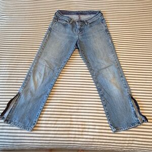 Cropped jeans with zipper legs